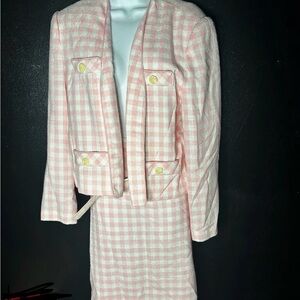 Elegant Pink Checkered Women's Blazer and Skirt Set